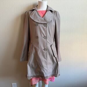 Betsy johnson tan coat size Medium